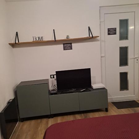 Thorigny-Sur-Marne Studio Chez Camille מראה חיצוני תמונה
